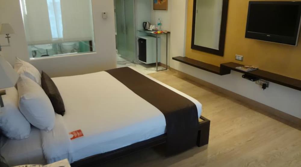 Mirage Hotel 28/68