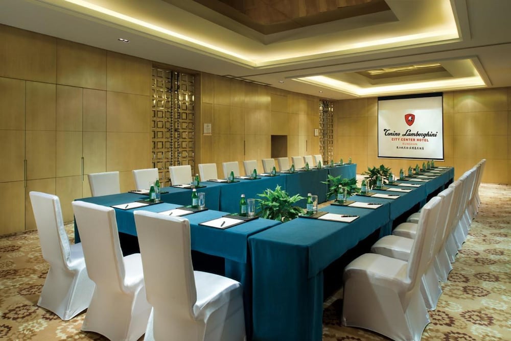 Tonino Lamborghini Hotel Kunshan City Center Package 33/41