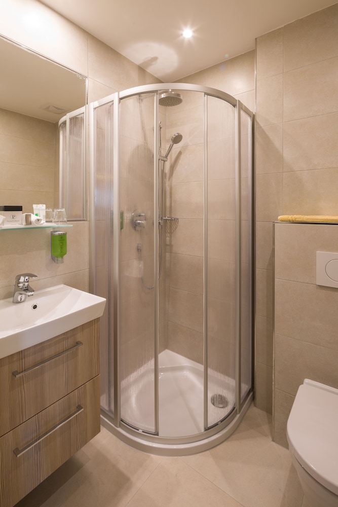 Hotel Pension Haus Arenberg 47/50