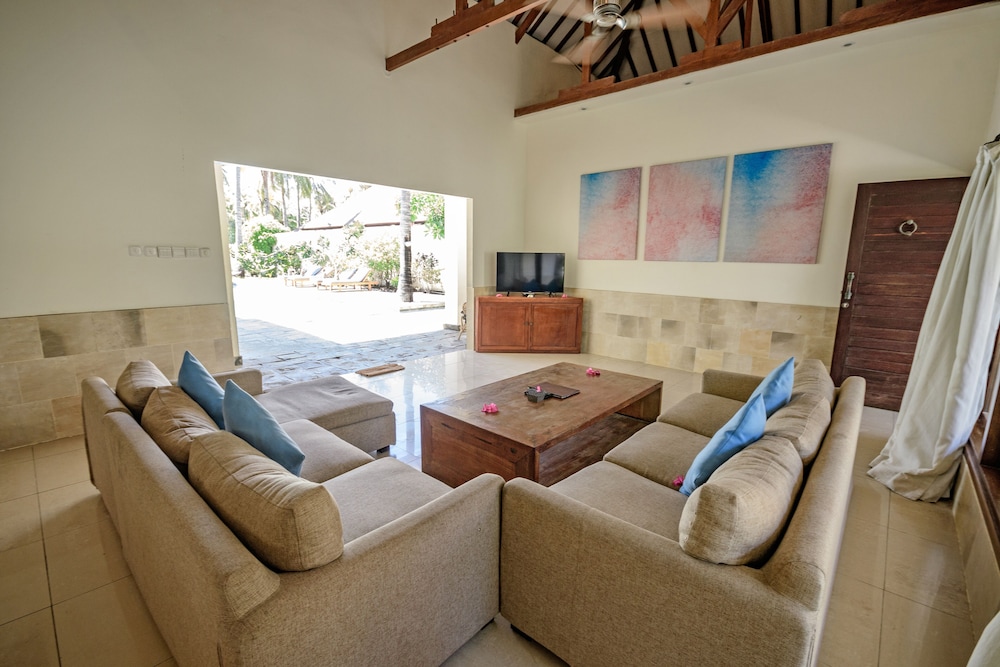 Kelapa Luxury Villas 60/80