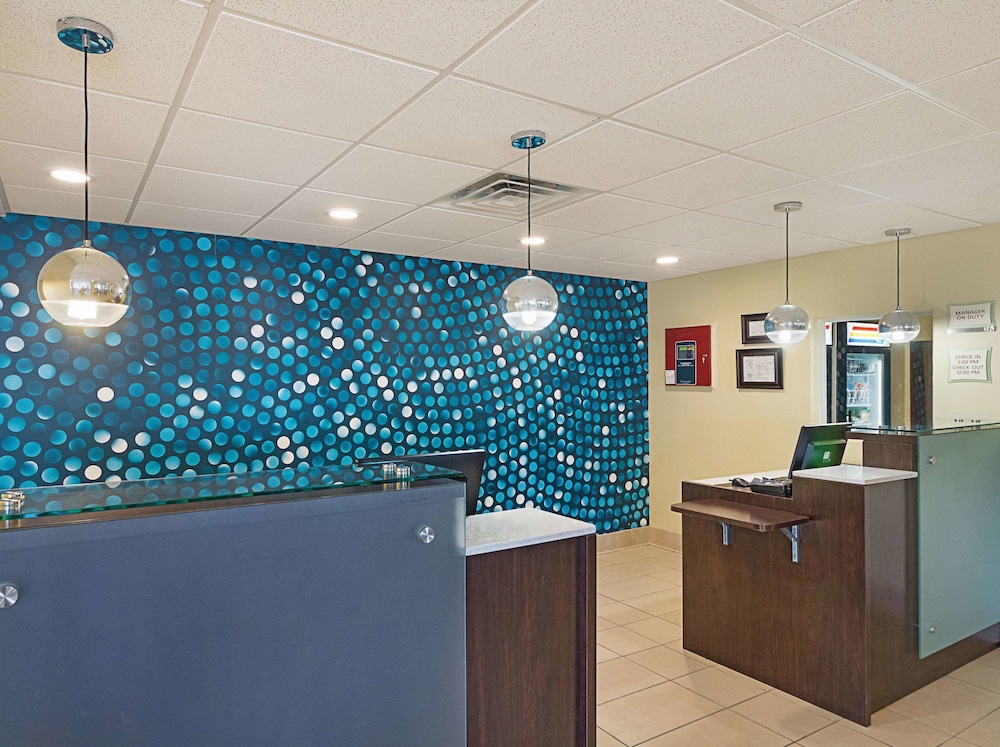 La Quinta Inn & Suites Mathis 1/27