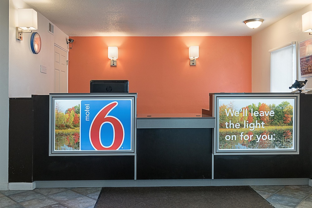 Lobby at Motel6 Frackville, PA, FRACKVILLE - PA