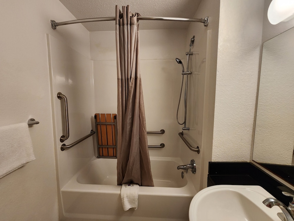 Motel6 Baytown, TX - Baytown East 60/63