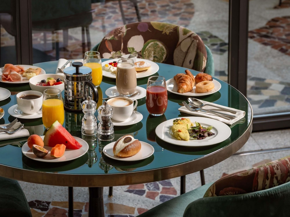 Sofitel Rome Villa Borghese Hotel 61/79
