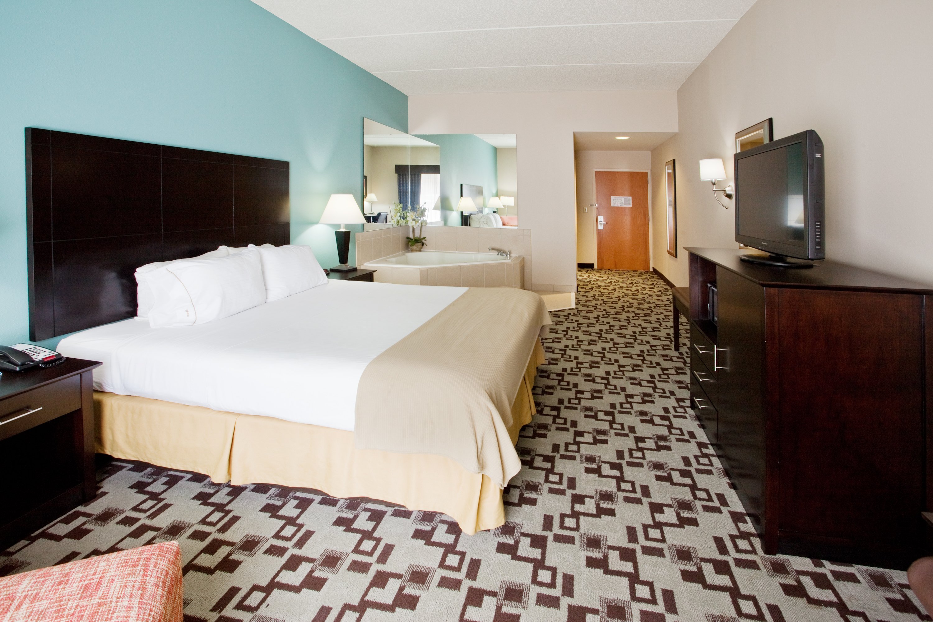 Holiday Inn Express Apex Raleigh 20/43