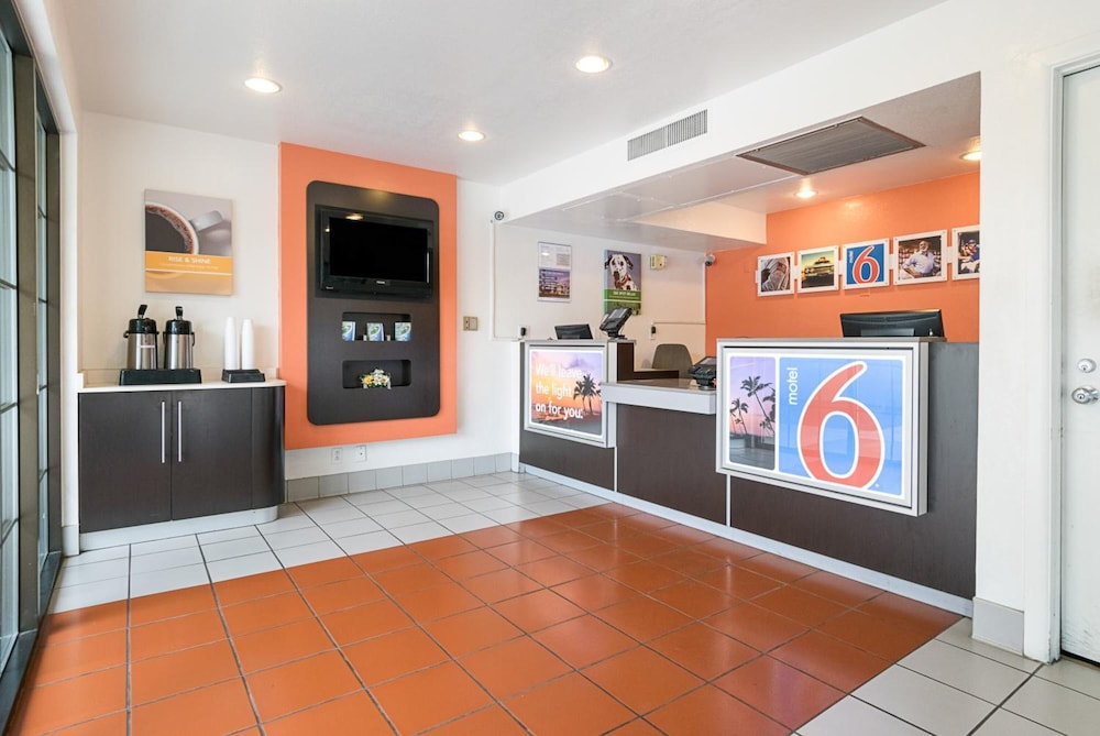 Motel6 Carpinteria CA Santa Barbara South 13/62