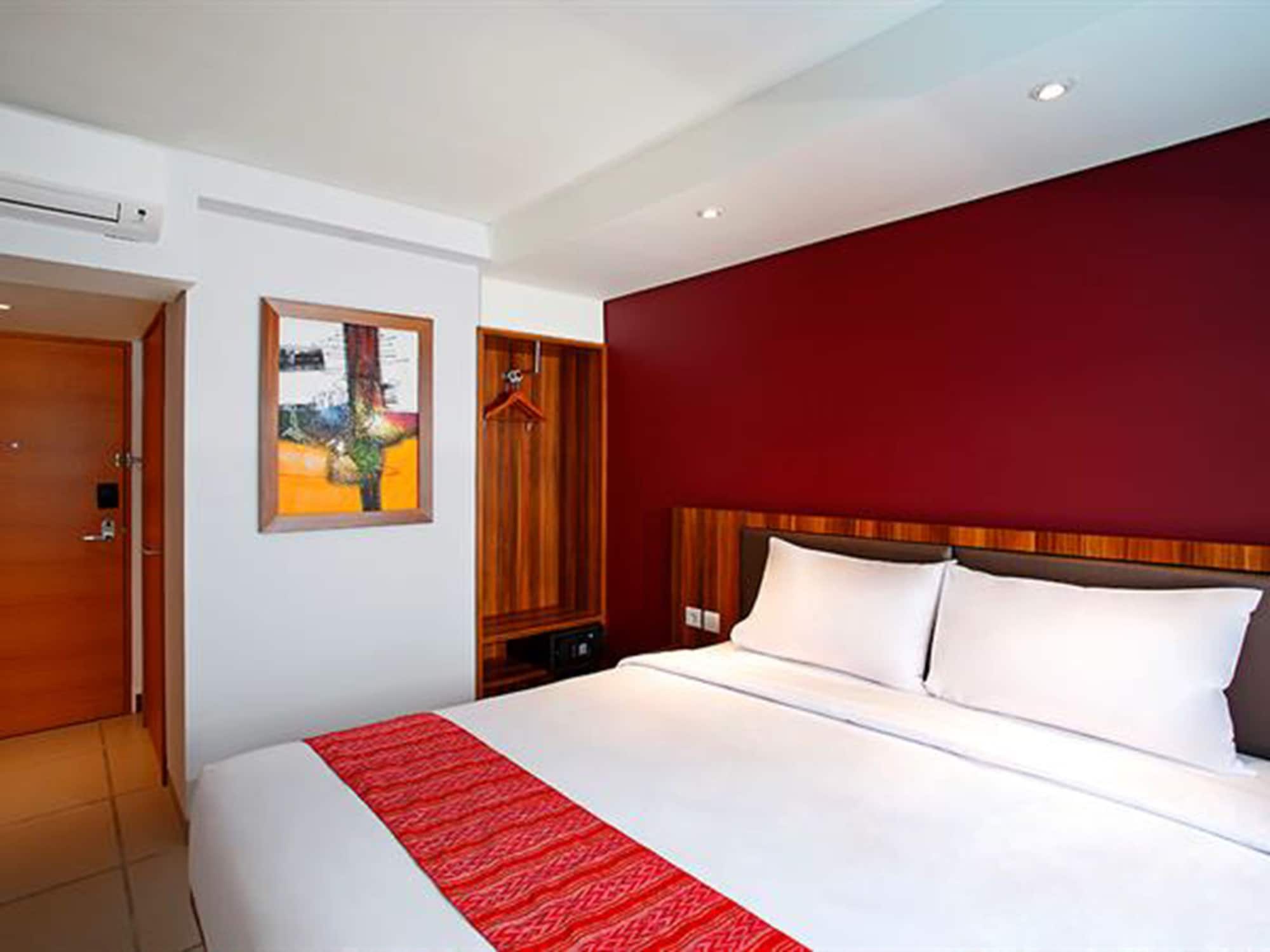 Express, Queen Bed