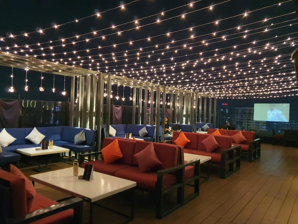 Royal Orchid Central Jaipur 27/58