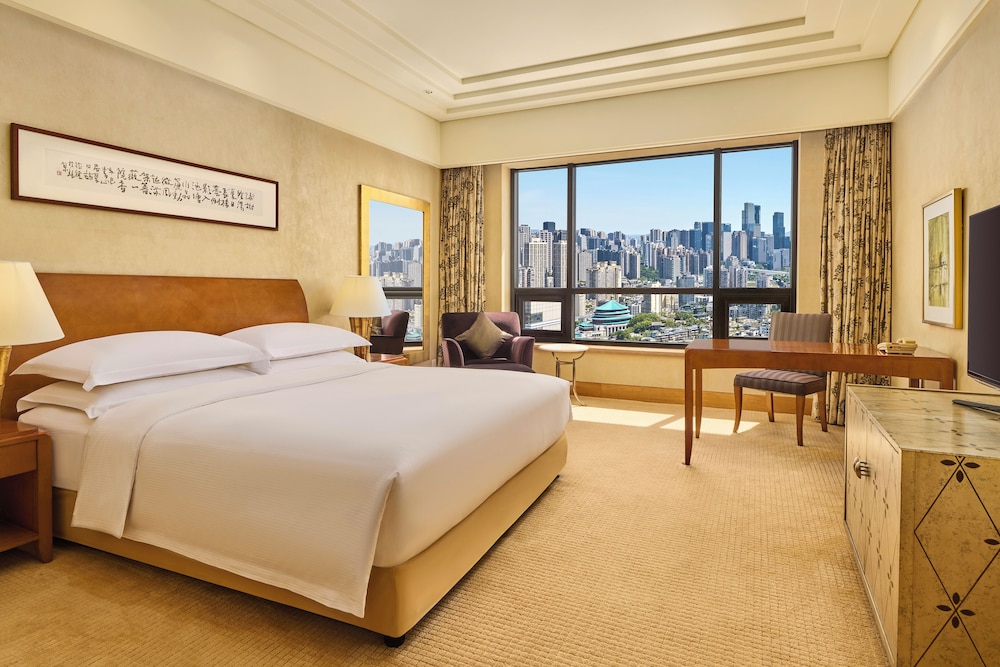 EXECUTIVE, KING BED, PENINSULA VIEW