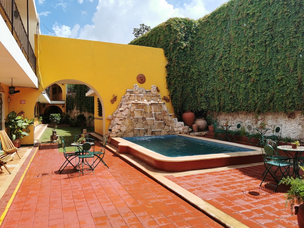 Hotel Mucuy 22/25
