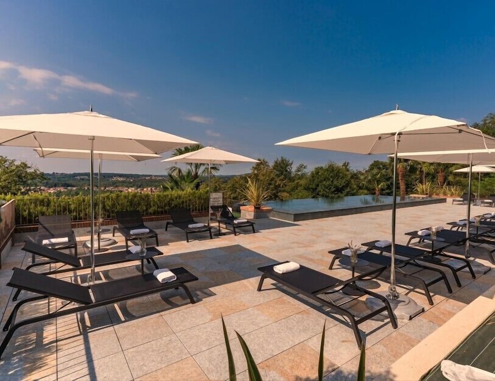 Tenuta De L'annunziata 44/70