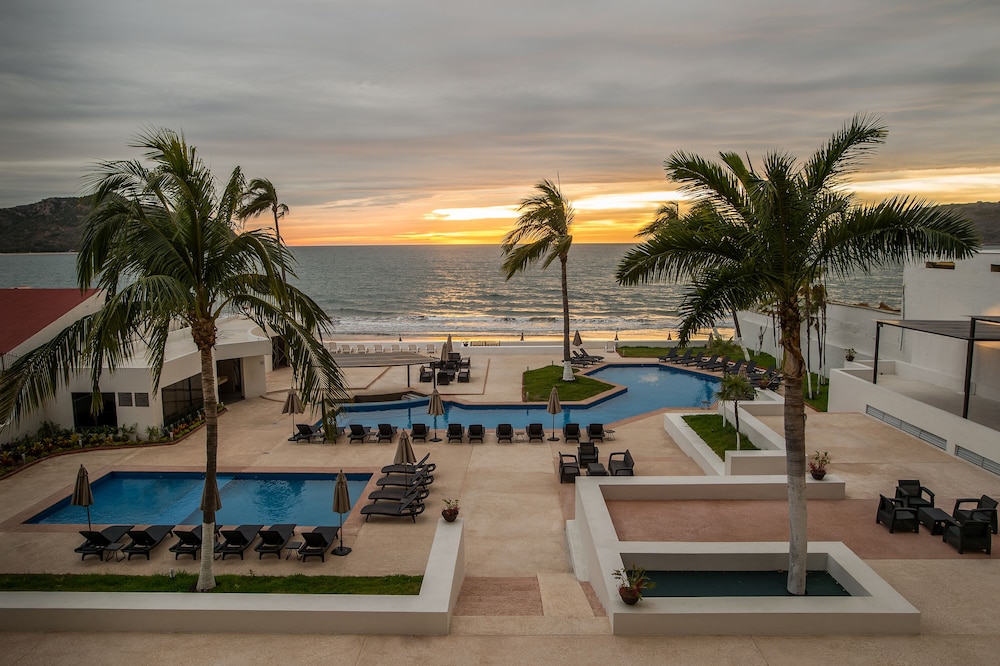 Ocean View Beach Hotel 30/51
