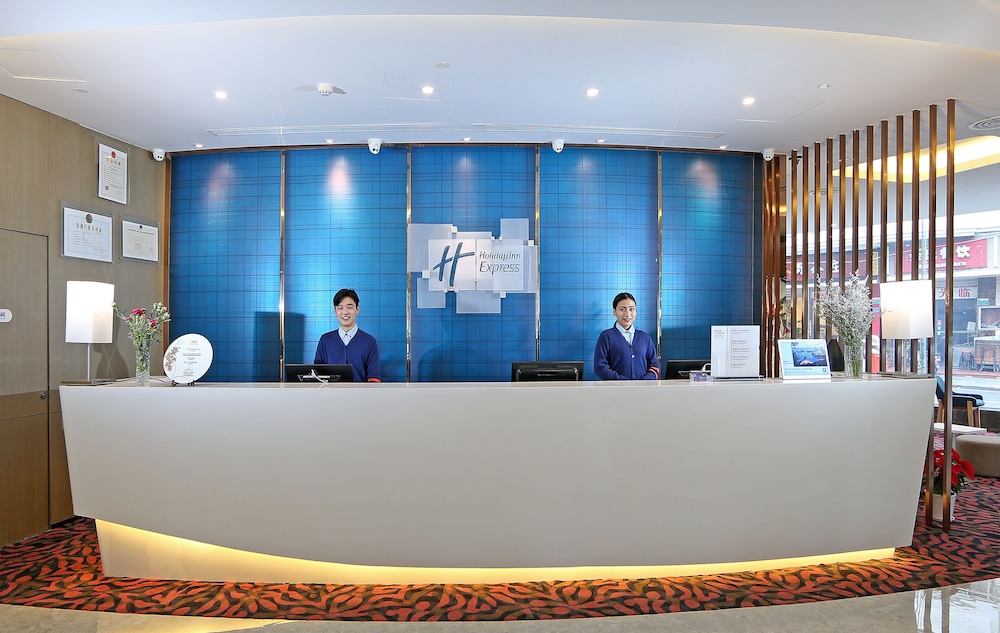 Holiday Inn Express Xiamen City Center 9/52
