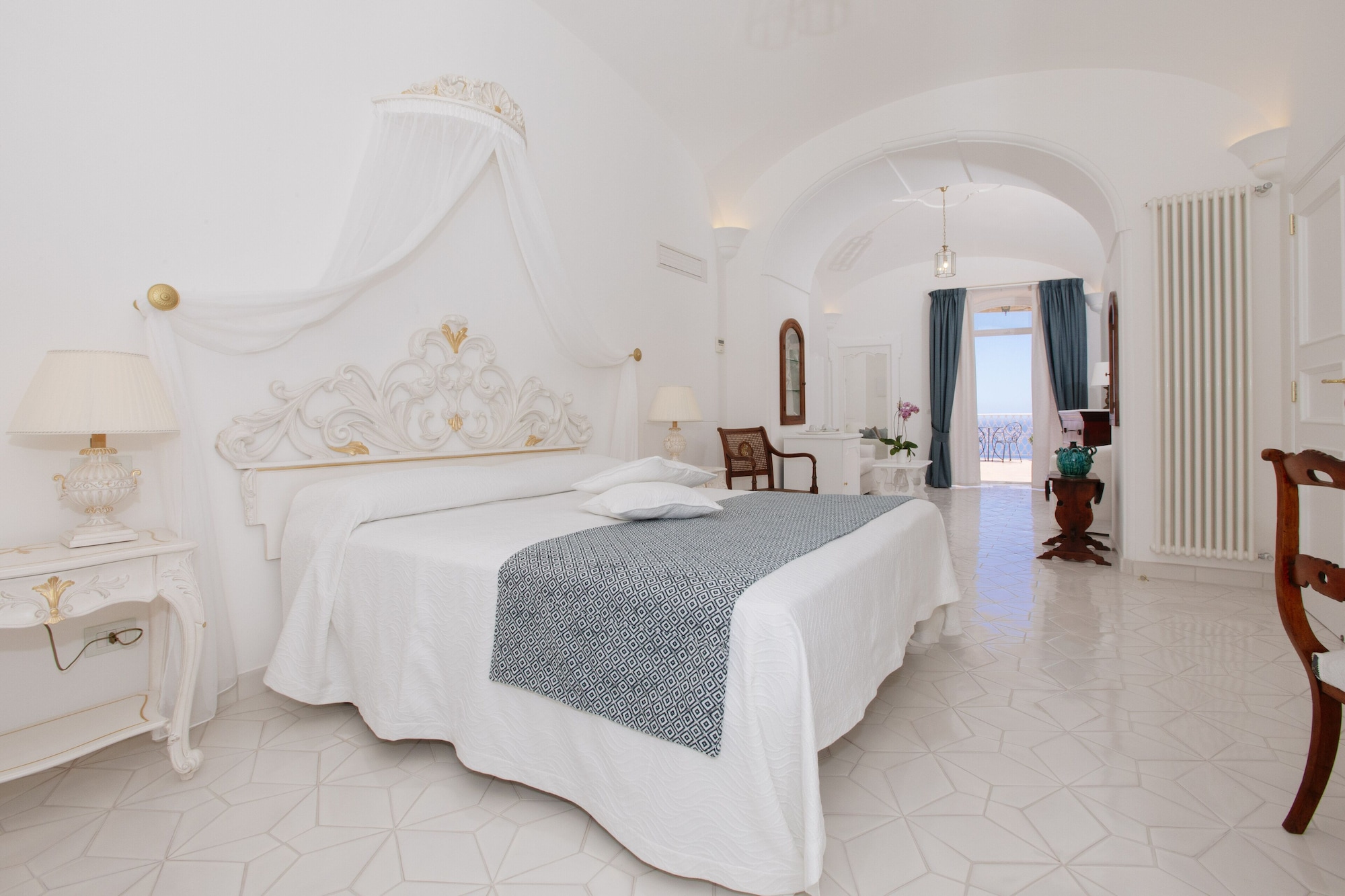 LUXURY, SUITE, KING BED, SEA VIEW, SOFA, TERRACE