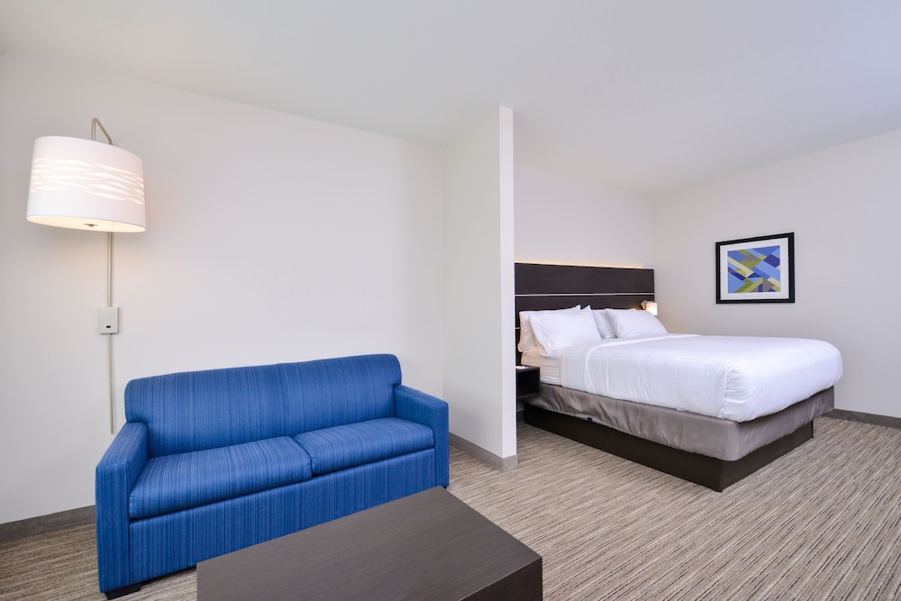 Holiday Inn Express Donaldsonville 17/70