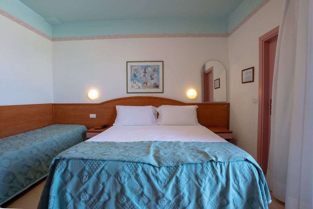 Hotel Lungomare 4/35