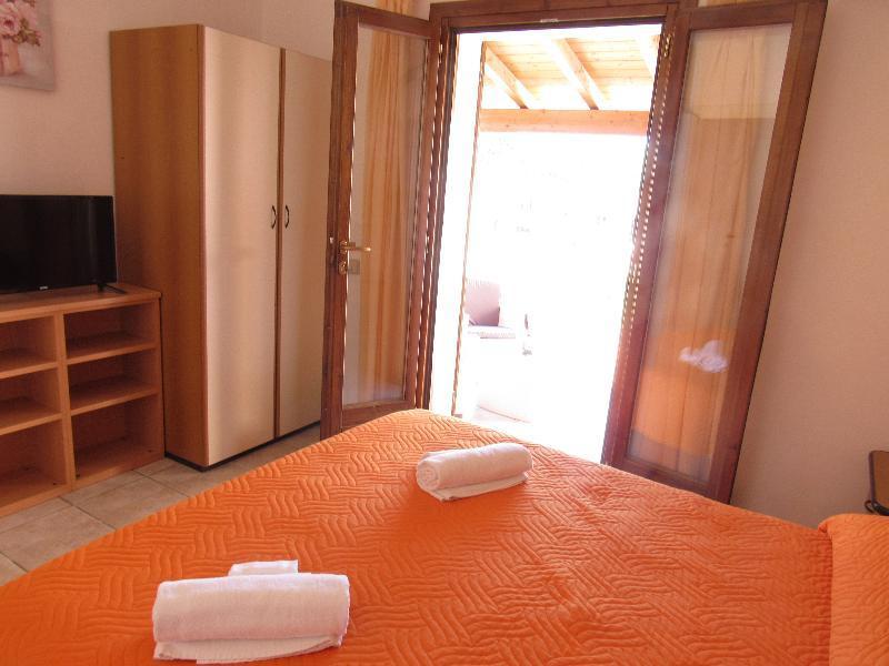 غرفة كلاسيكية بسريرين مزدوجين، Marina Manna Hotel Club Village 2/2