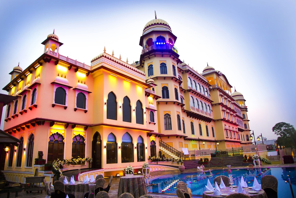 HOTEL NOORMAHAL 4/41