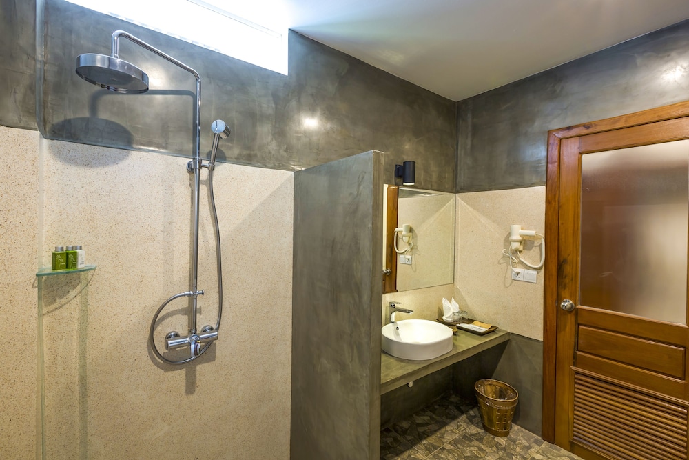The Tito Suite Residence 48/50