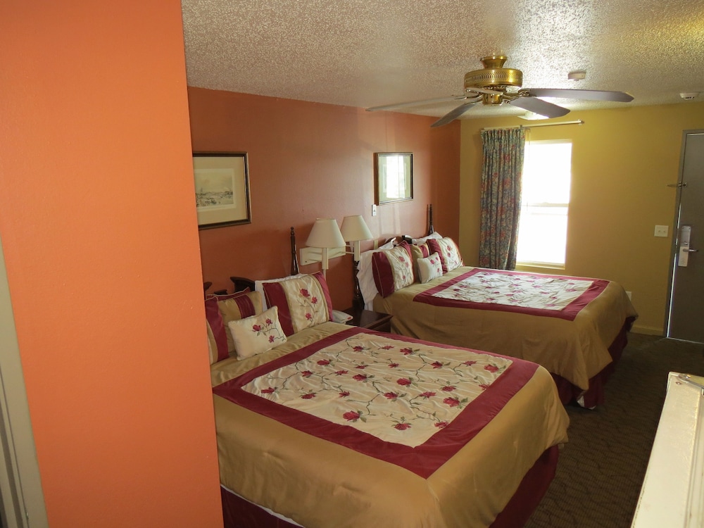 First Western Inn Caseyville 21/48
