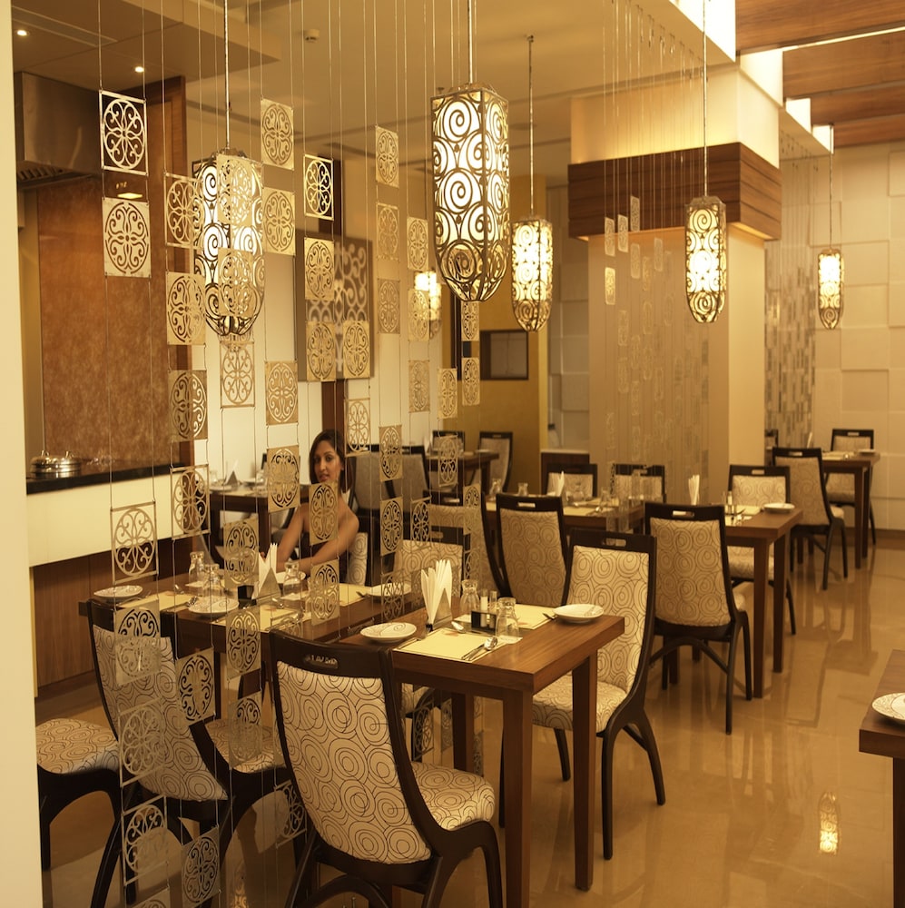 Sayaji Hotel 37/52