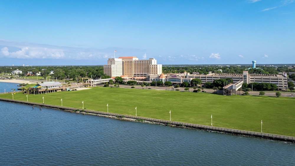 Harrah's Gulf Coast - A Caesars Rewards Destination 44/48