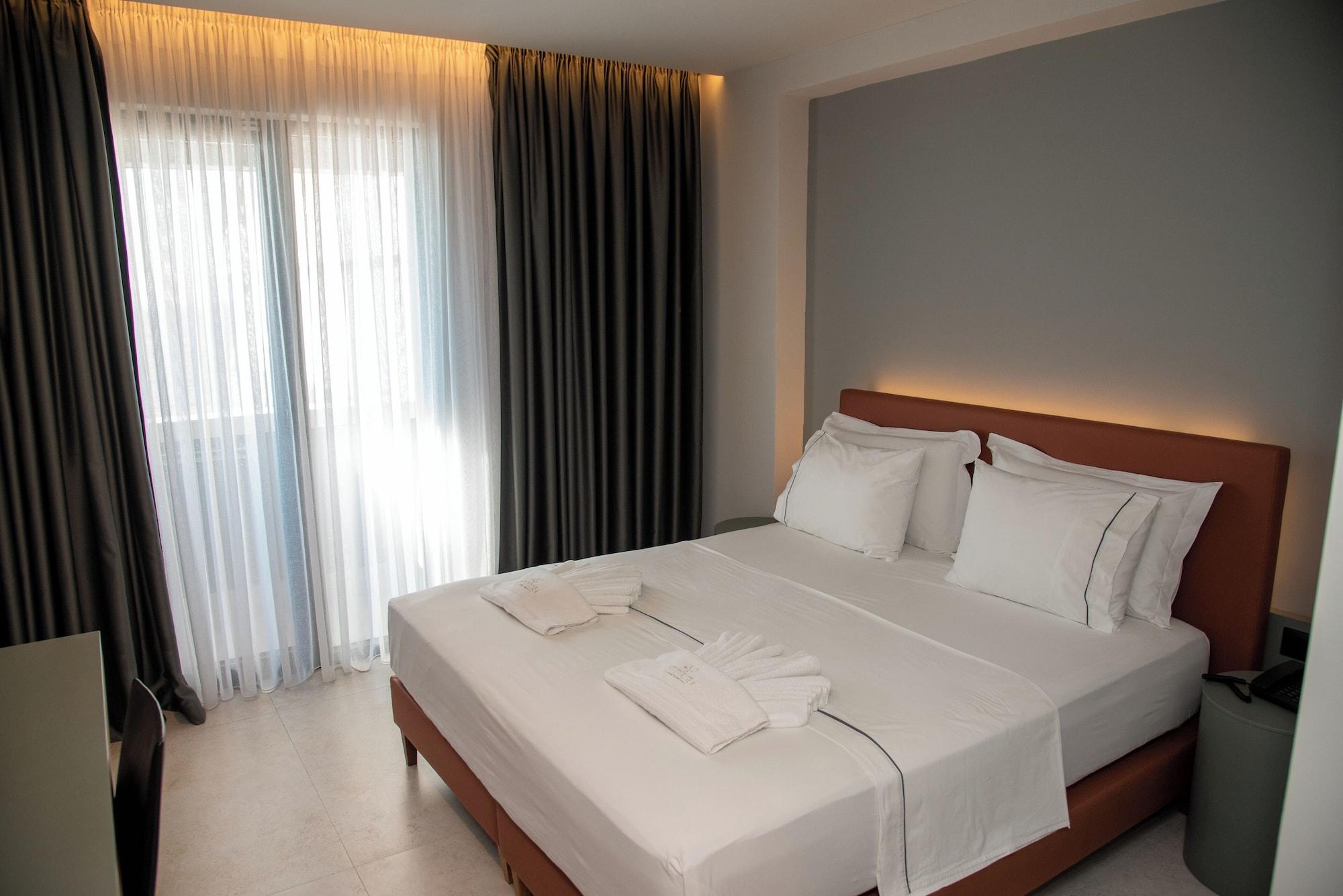 Adria Palace 28/64
