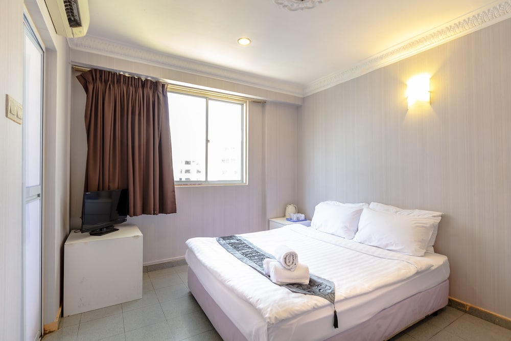 K Hotel 14 16/48