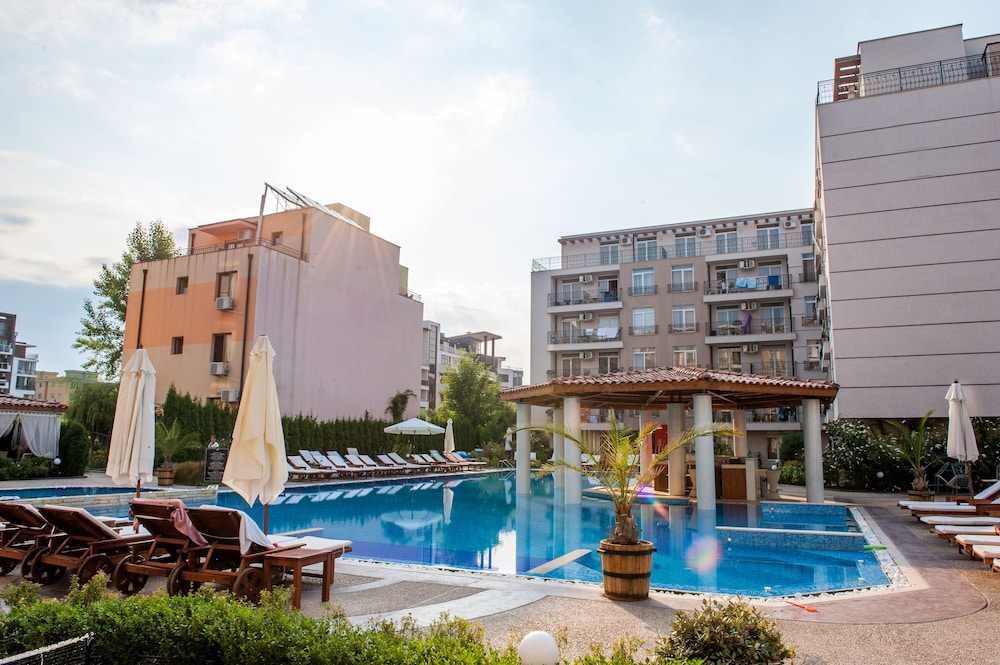 Dawn Park Aparthotel 5/51