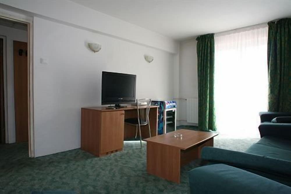 CABANA TREI BRAZI 35/43