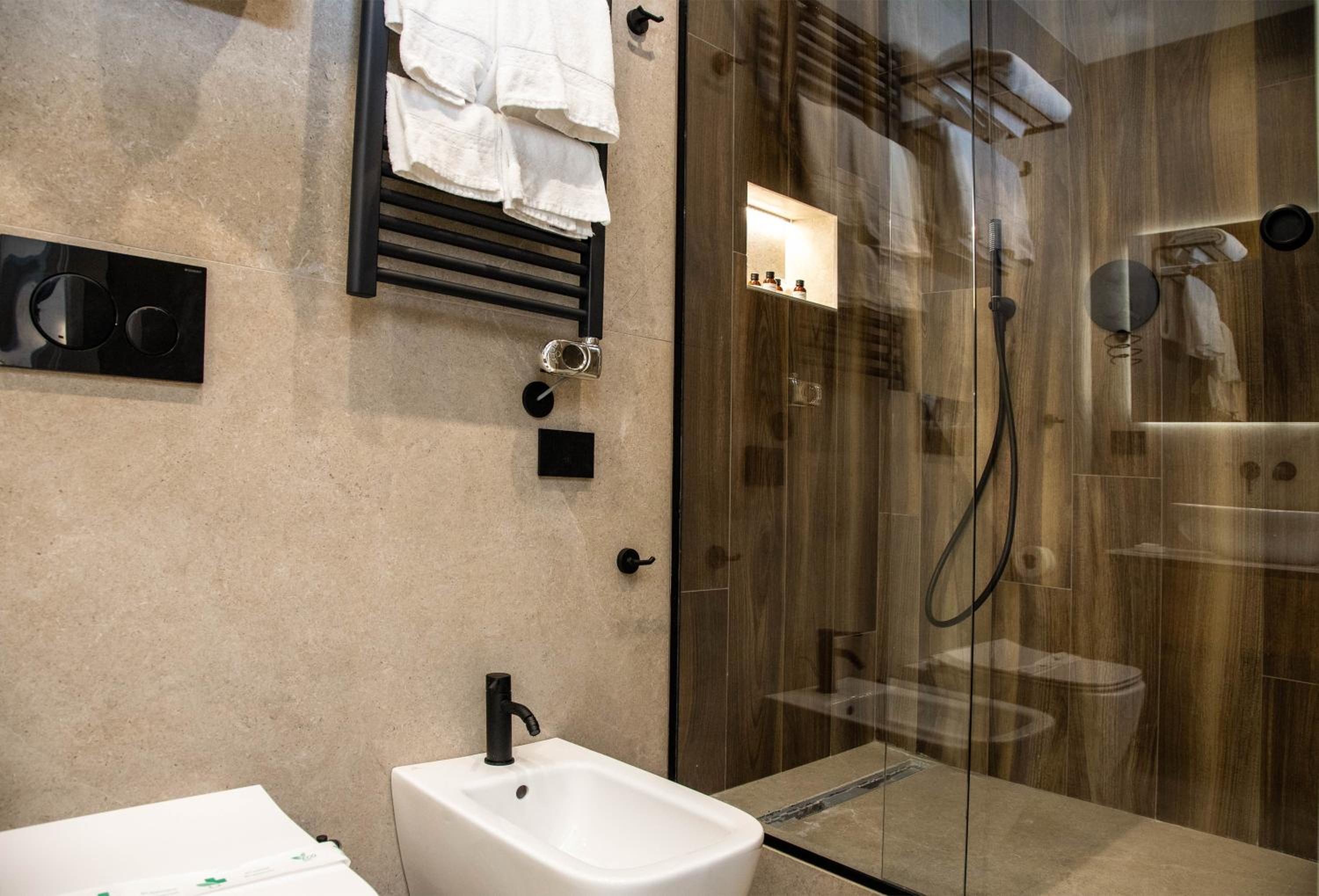 Mamalu Studios and Suites 23/25