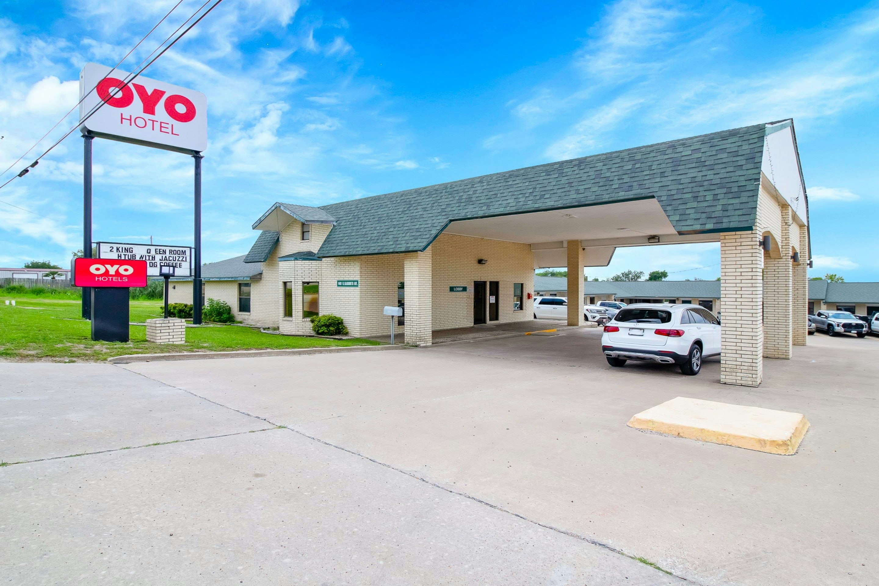 Three Rivers Executive Inn & Suites By OYO 32/37