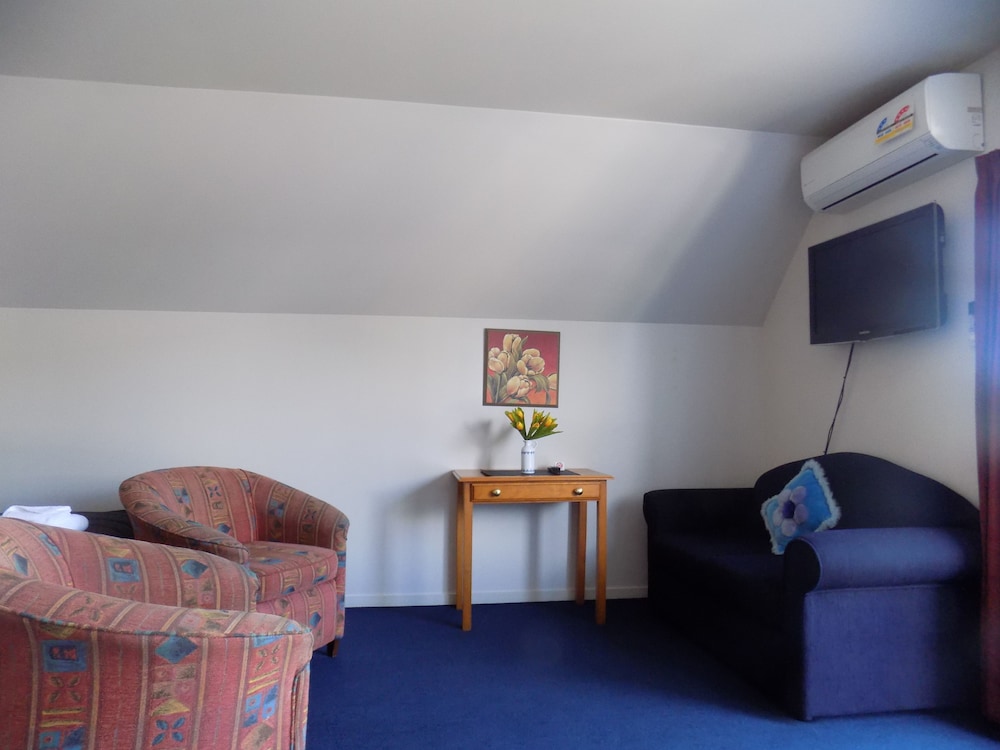 Garden City Motel 27/50