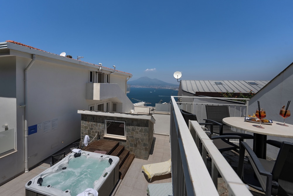 Relais Manfredi 48/74