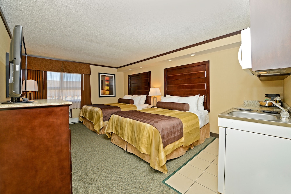 Efficiency, Standard, 2 Queen Beds, Kitchenette