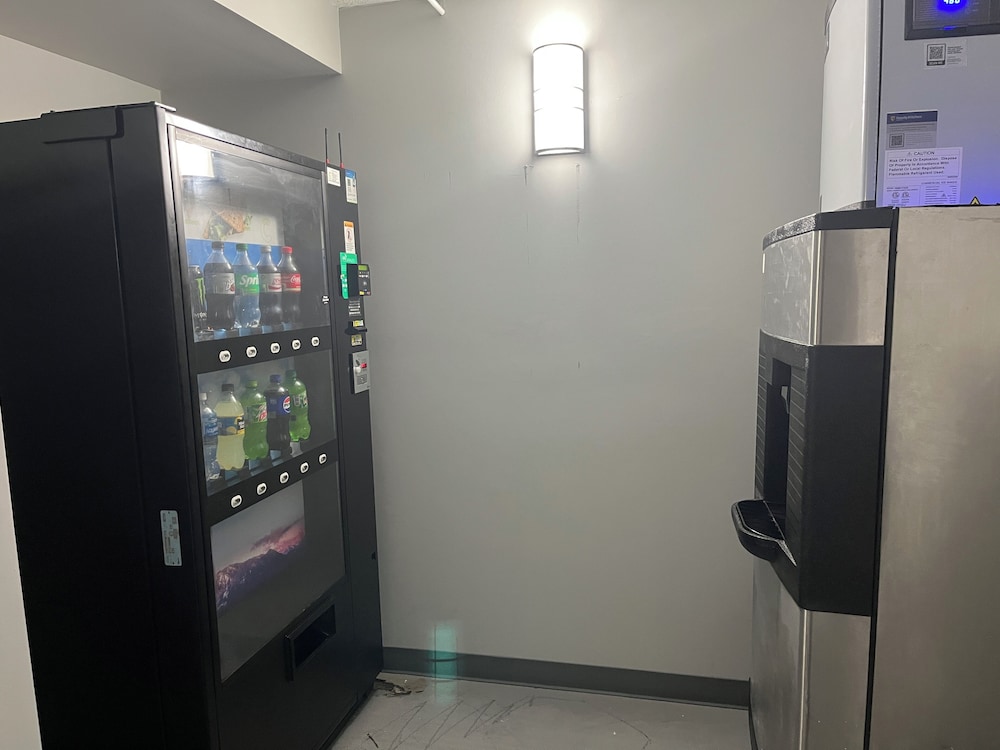 Motel6 Rockford, IL - RFD Airport 9/16