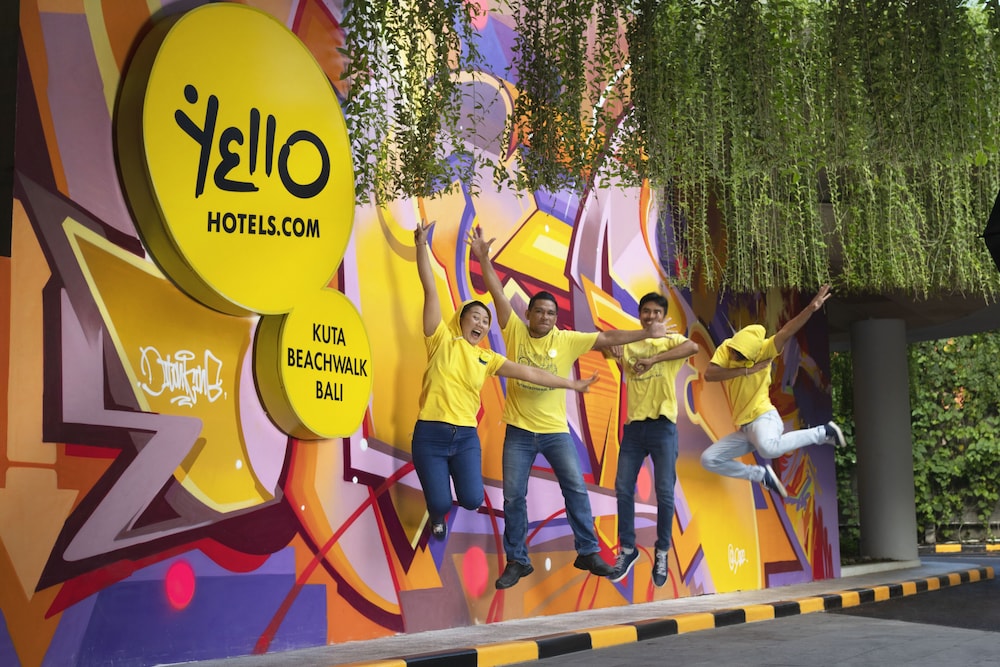Yello Kuta Beachwalk Bali 3/50