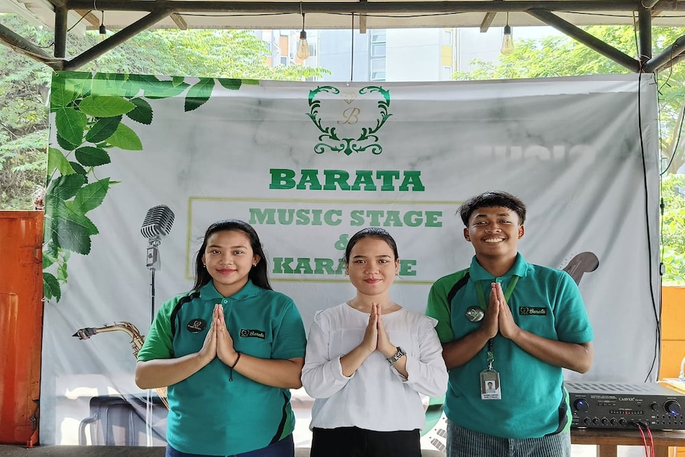 Barata Hotel Near Bandara Soekarno Hatta 8/32