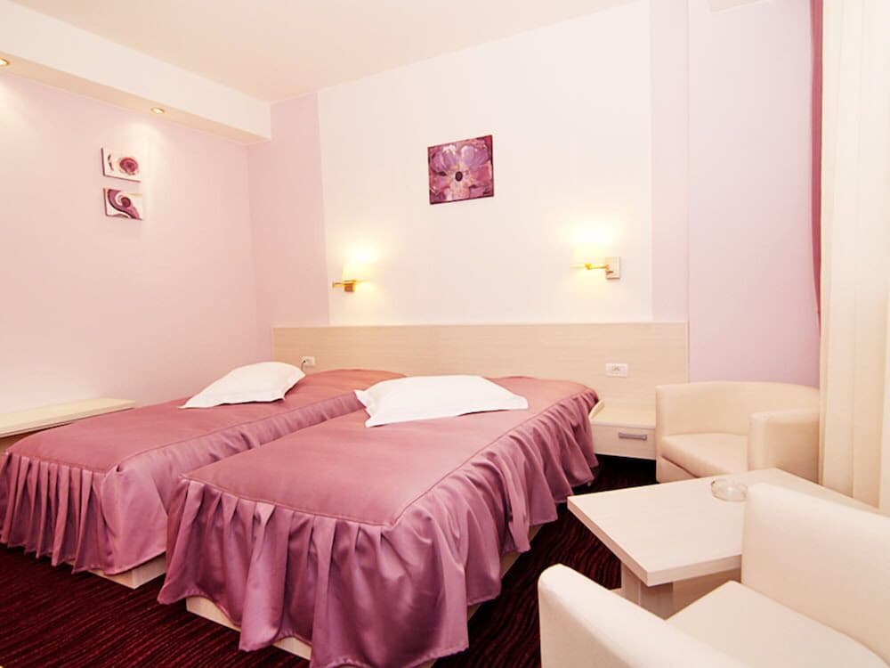 Hotel Nevis Wellness And Spa 5/25