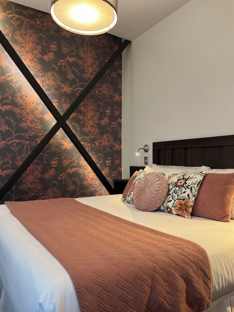 Su Merced Hotel Boutique 7/89