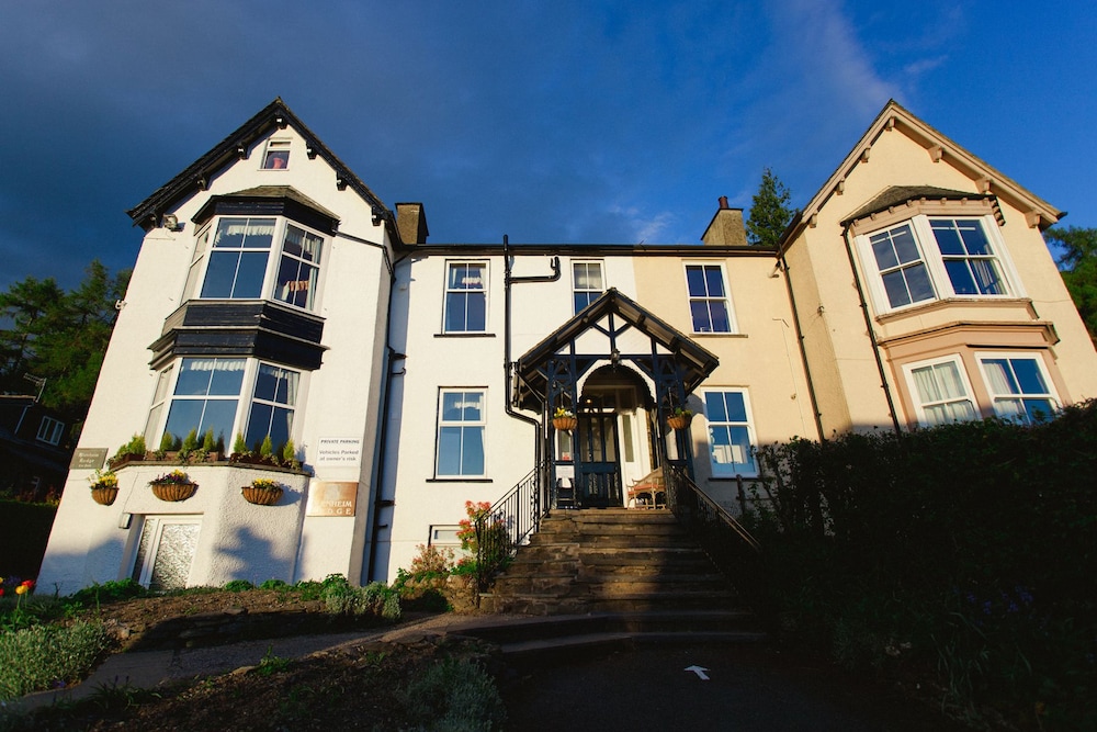 Blenheim Lodge 2/50