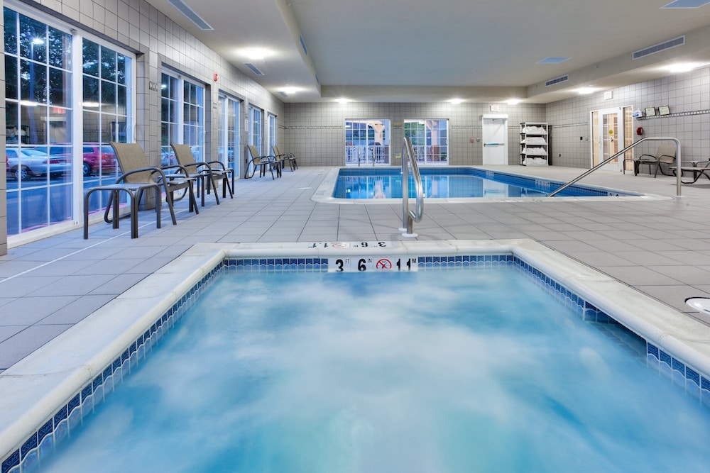 CANDLEWOOD SUITES HARRISBURG 47/76