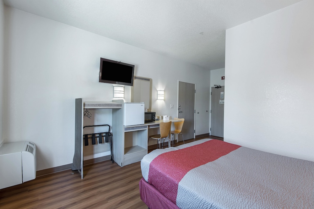 Motel6 Junction City, KS 25/47