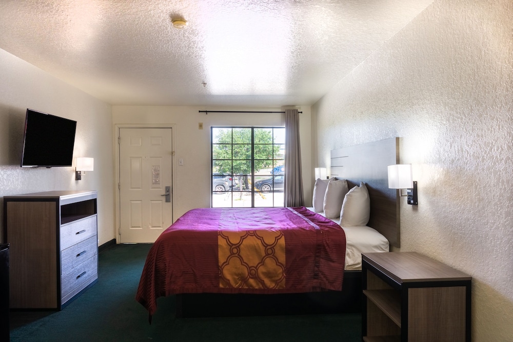 Oyo Inn And Suites Medical Center San Antonio 38/47