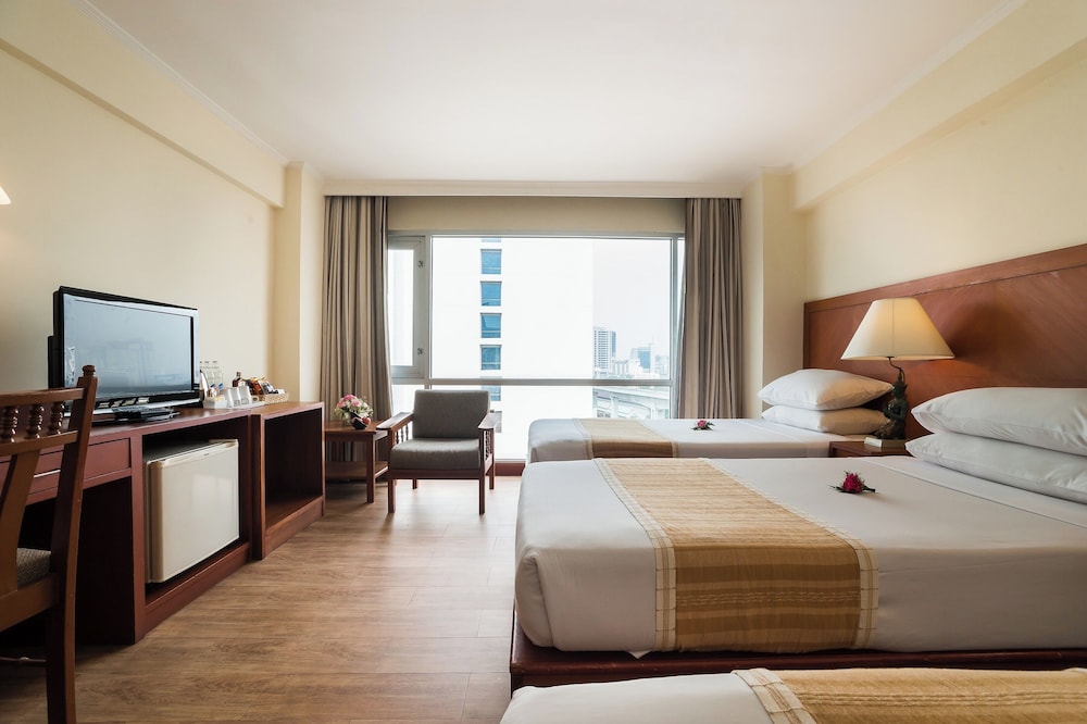 Bangkok Palace Hotel 26/75