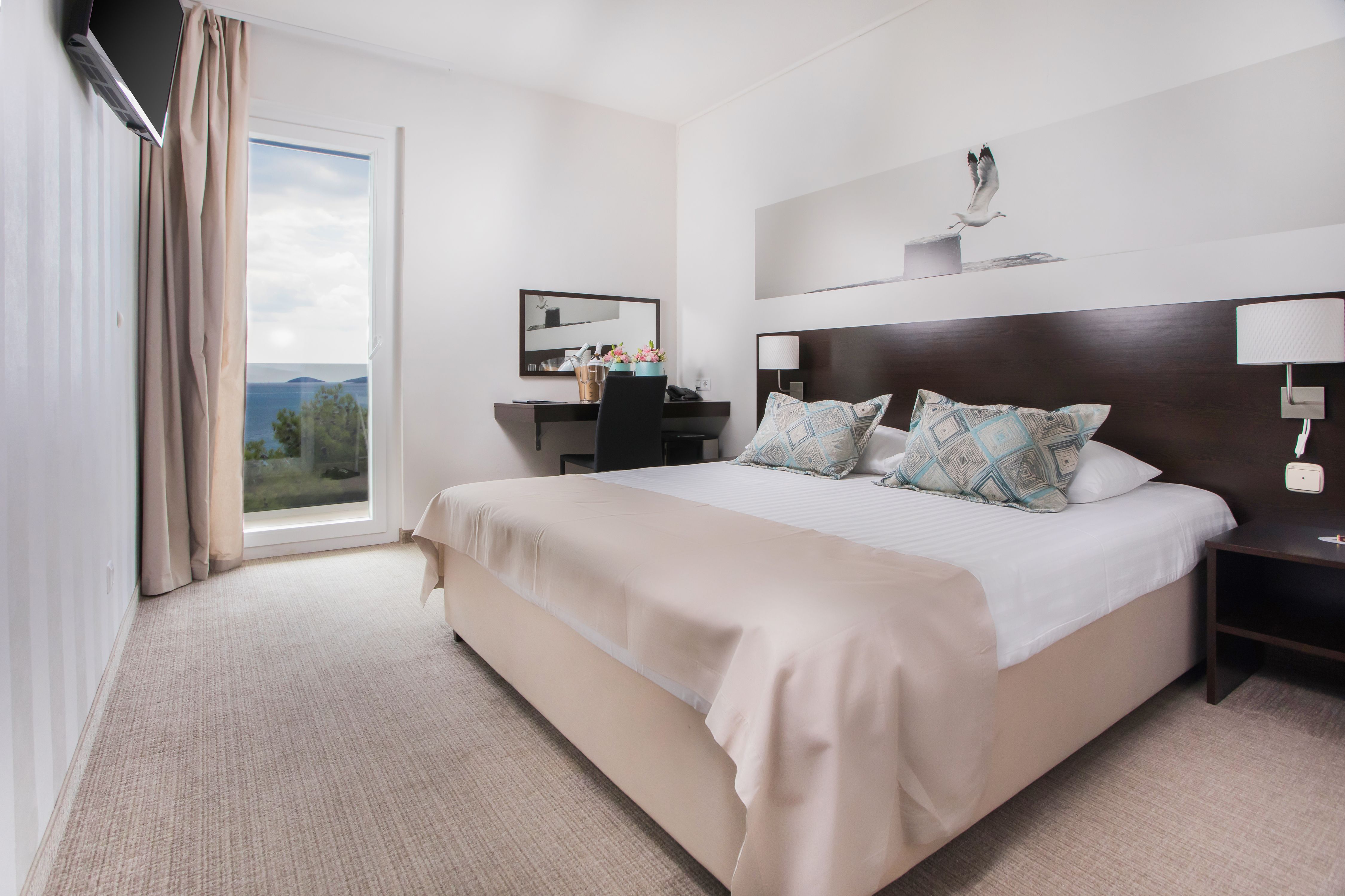 Classic, Twin Beds, Sea Side, Side, Balcony