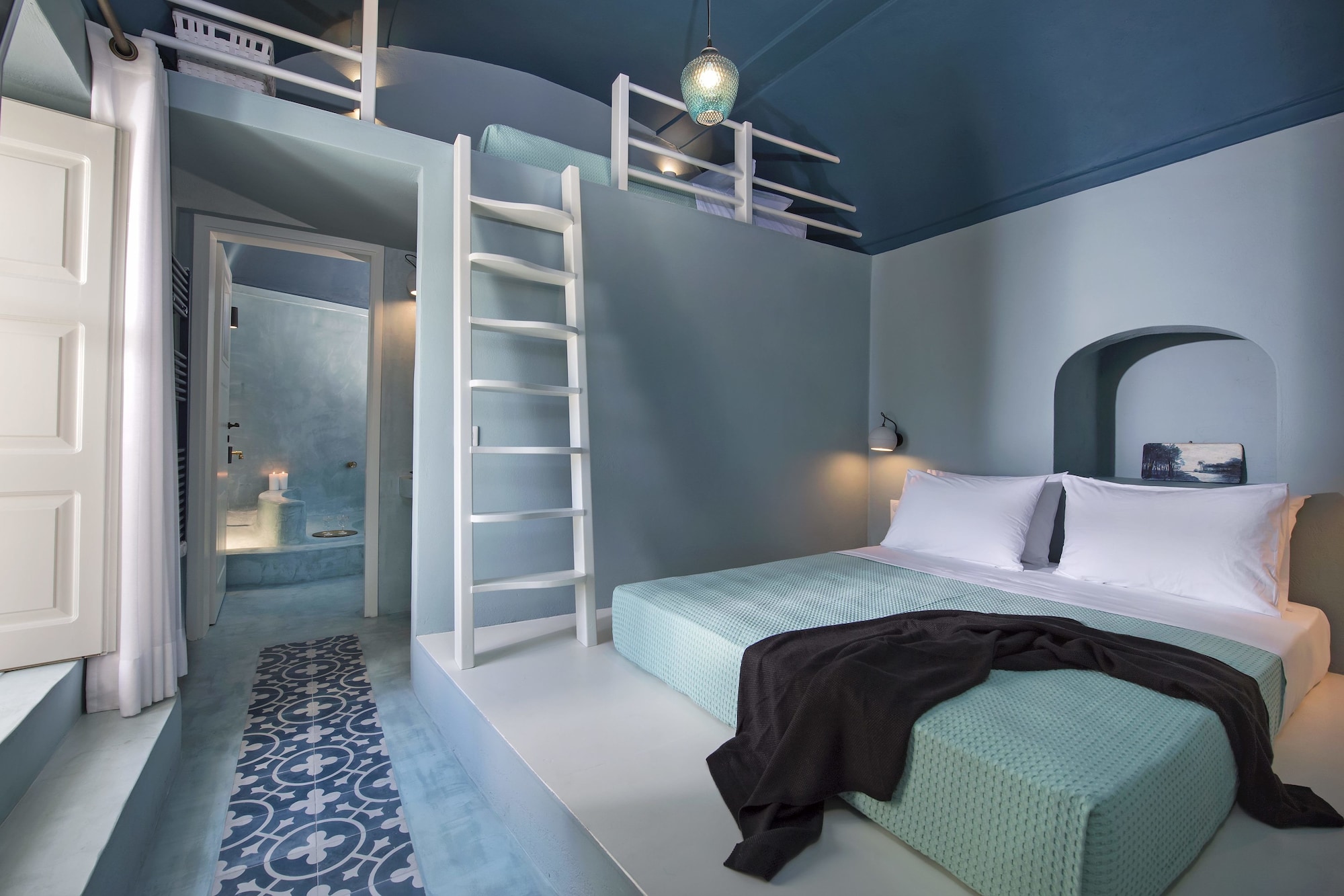 BLUE, SUITE