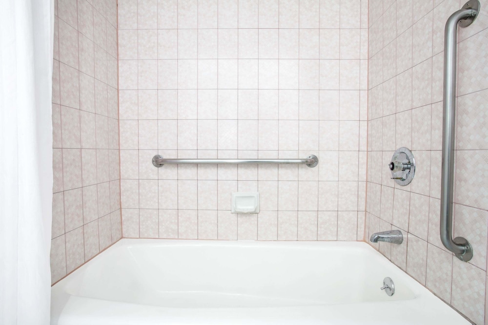 Days Inn By Wyndham Los Angeles Lax Redondo Manhattan Beach 55/56