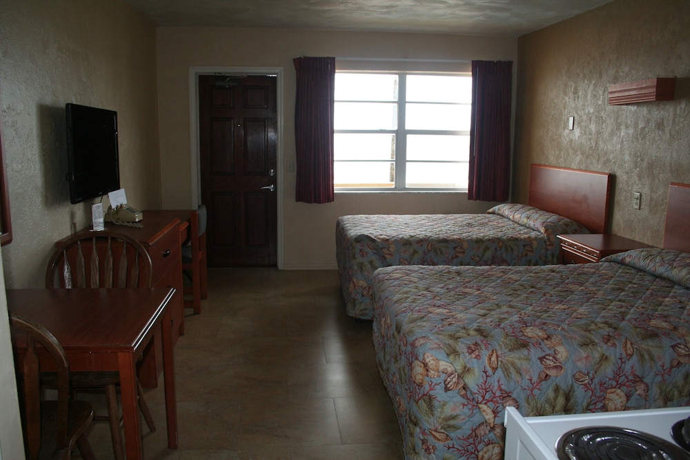 Driftwood Resort 21/70