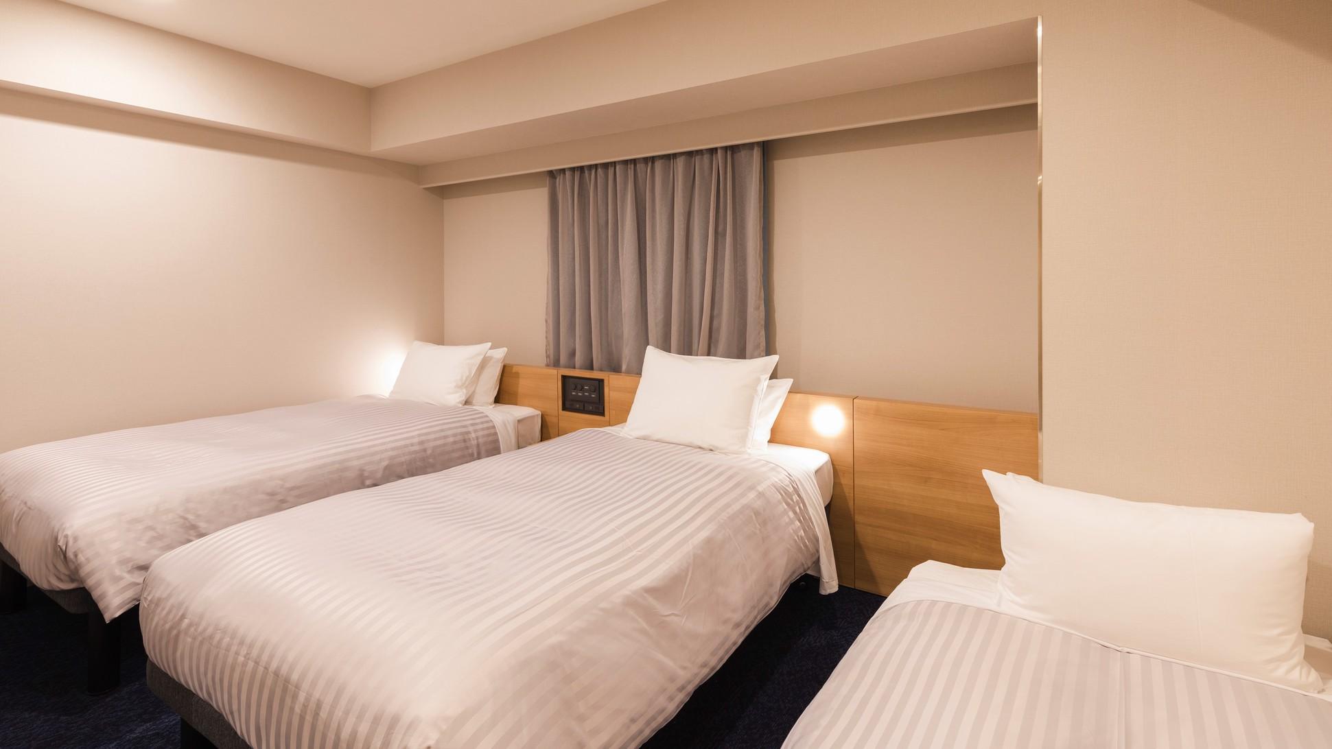 Room, Triple, 2 Beds, with Extra Bed